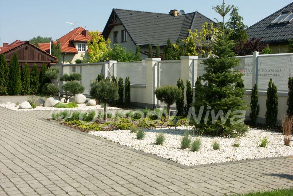 Ogród w Nowej Iwicznej